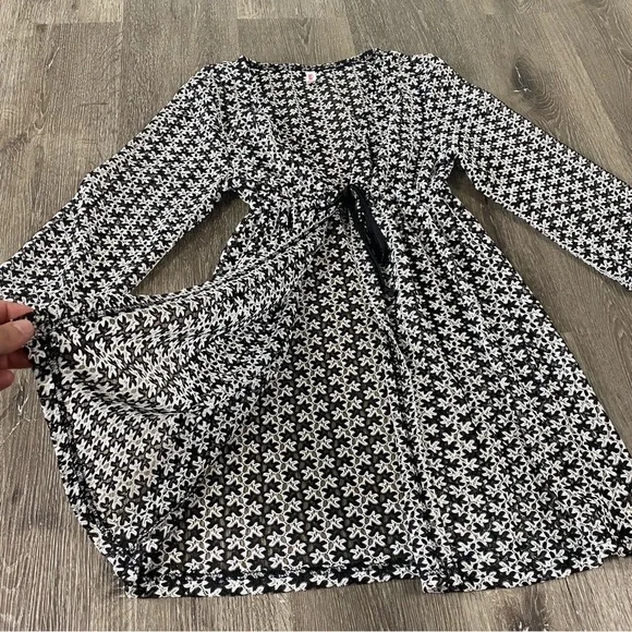 Eyelet Swim Coverup Beachwear Womens Size Medium Long Sleeve Adjustable Waist - Picture 2 of 6